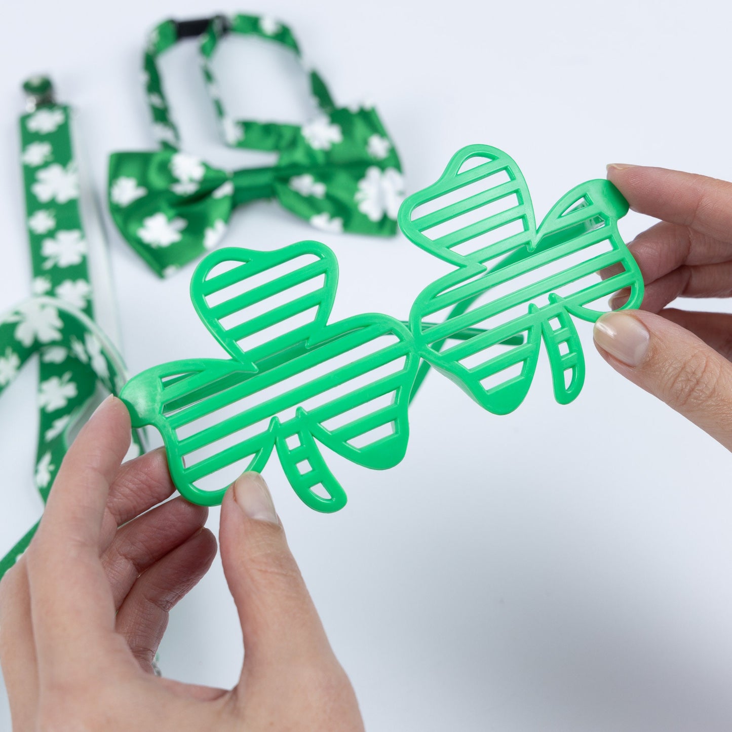 3Pcs St Patricks Day Instant Fancy Dress Braces Glasses Bow Tie Ireland Irish
