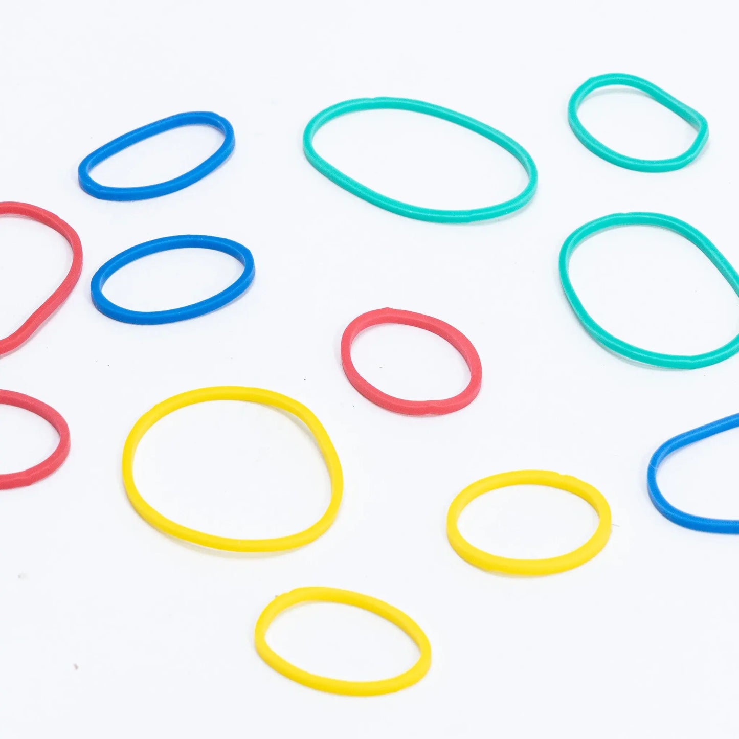 400 Pack Strong Elastic Rubber Bands Mixed Colours Sizes Home School Office Keechi & co.