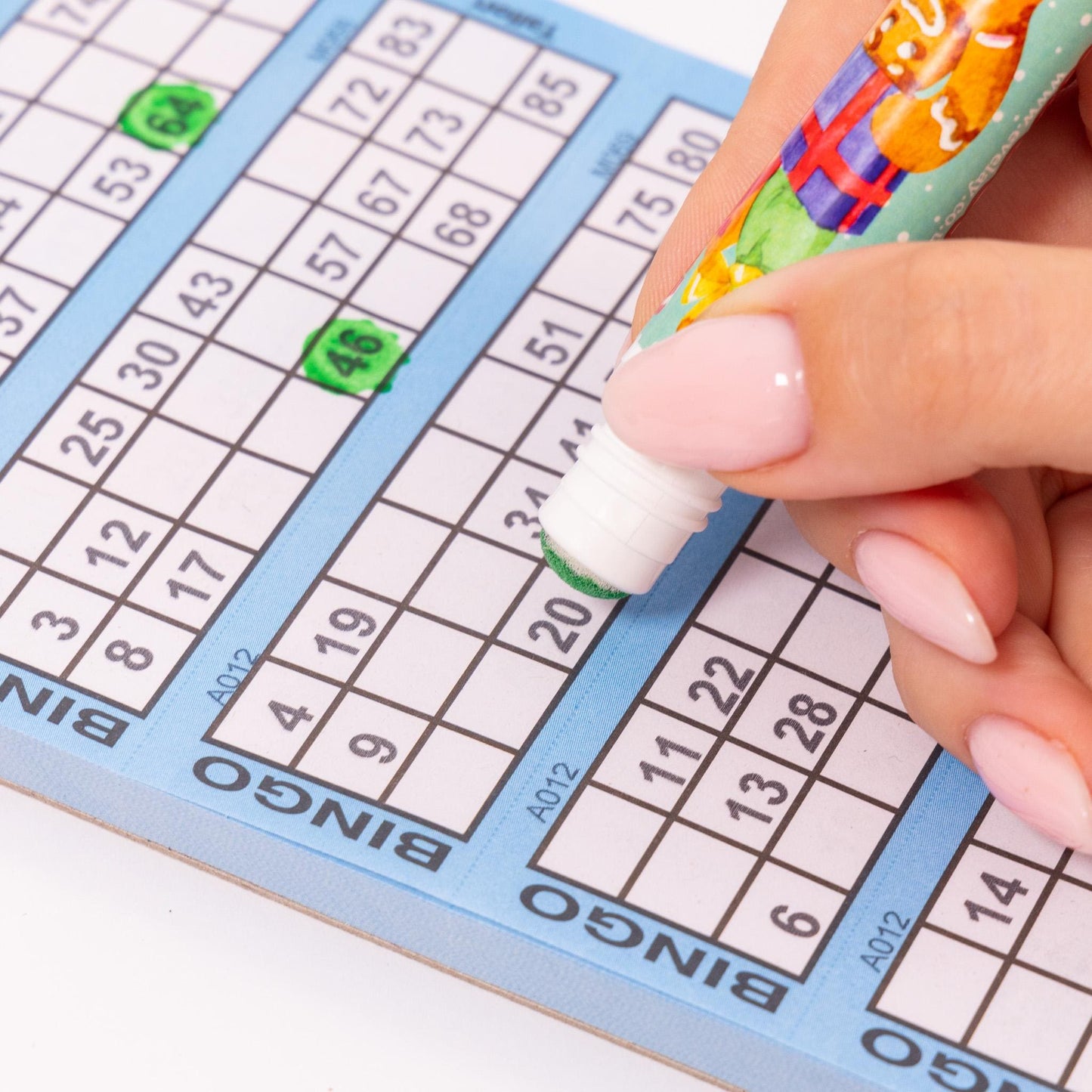 6 Christmas Bingo Dabbers Felt Markers Mixed Pens Ticket Dobbers Non Drip Job Etsy