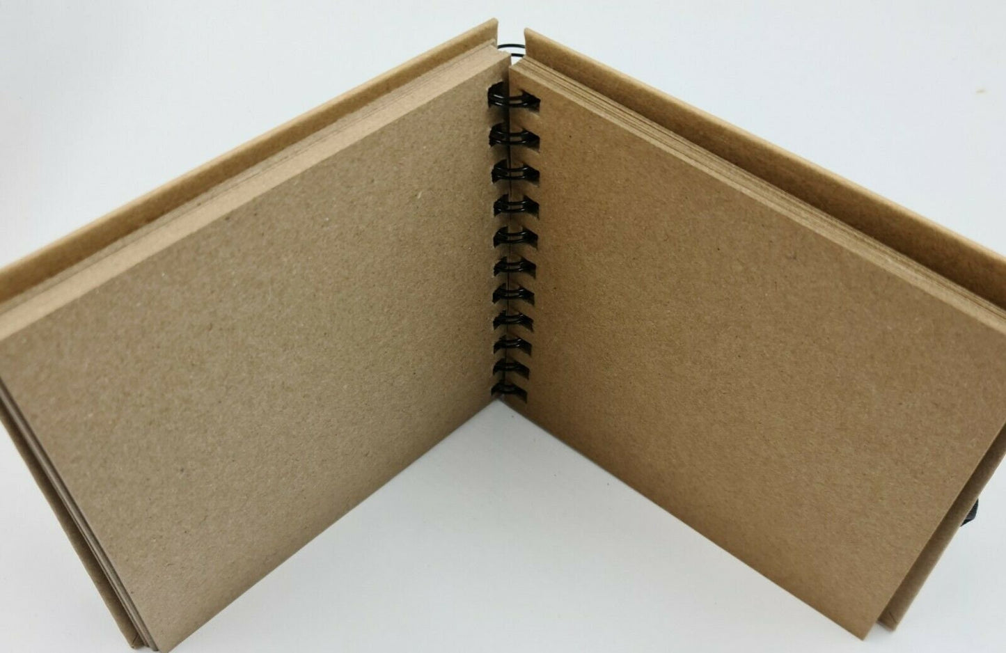 Kraft Square Scrapbook: Spiral Bound Photo Album (8" x 8")