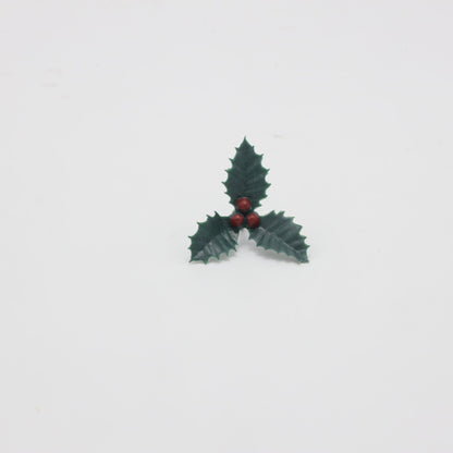 Plastic Holly Leaf Christmas Cake Toppers – 37mm – Pack of 20 – image 7