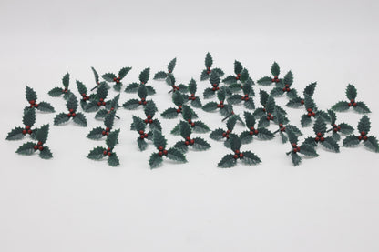 Plastic Holly Leaf Christmas Cake Toppers – 37mm – Pack of 20 – image 8