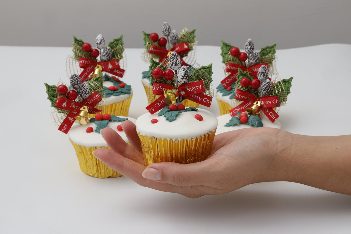 Holly Sprays Cake Christmas Topper Decorations 6 x Green Leaves Yule Log decoration Cupcake Muffin Toppers (6pc Holly Green  ) Keechi & co.
