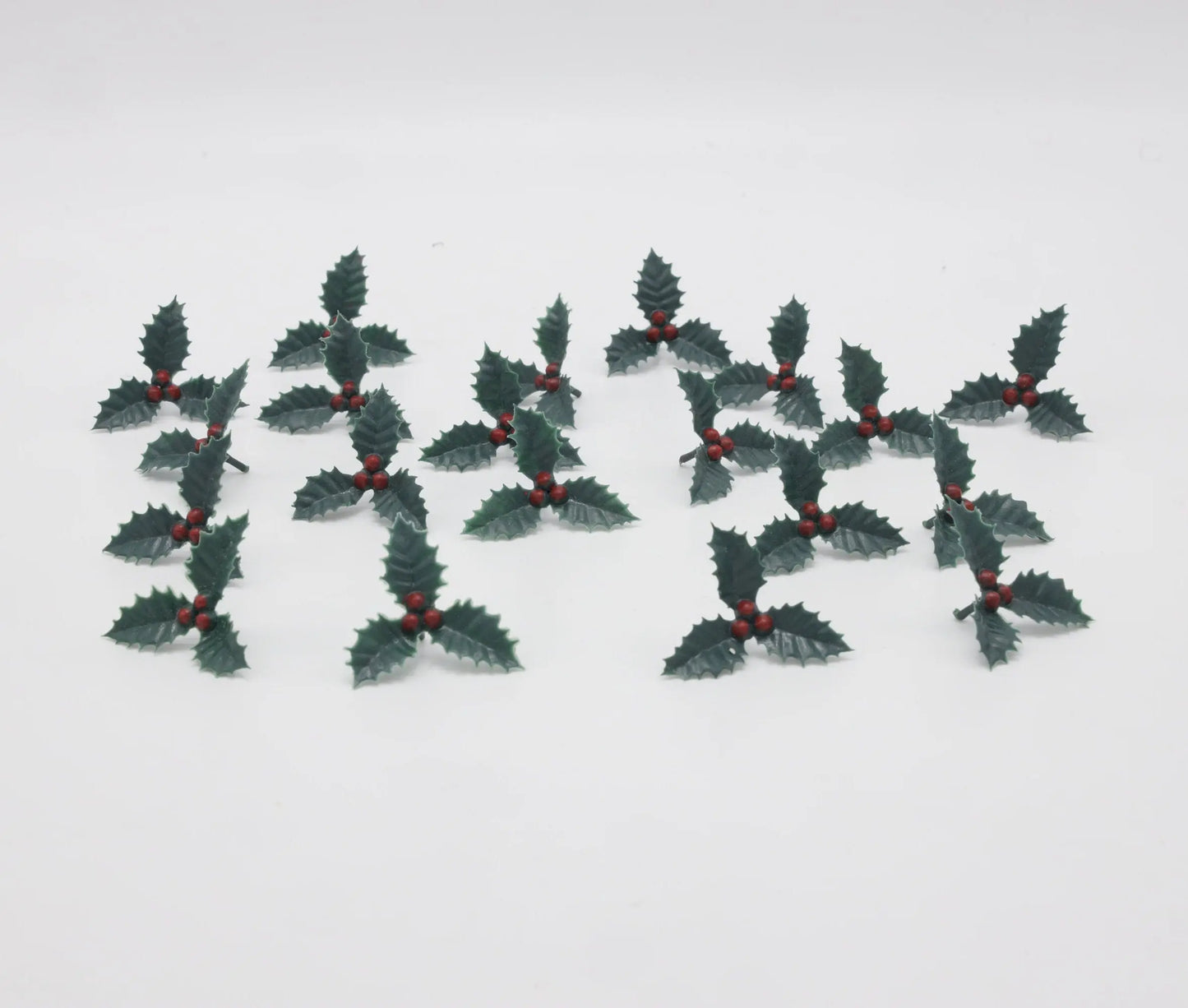 Holly Leaf Christmas Cake Decoration Decorating 20 50 or 12Pcs Small Plastic Holly Leaf with 3 Berries Yule Log Topper Cupcake Keechi & co.