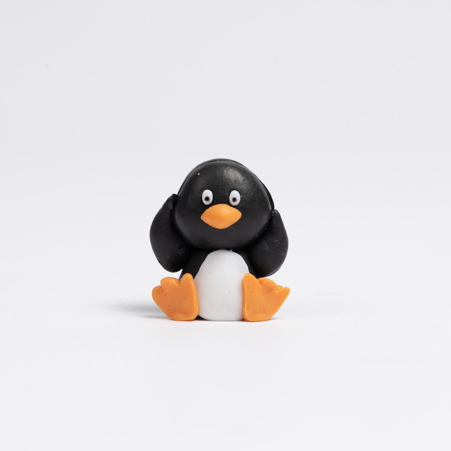 Mini penguin 6Pc set Cake Decorations Kit Santa's Snowmen Trees Teddy Reindeer Christmas Signs Motto Birthday Yule Log Toppers (Penguin)