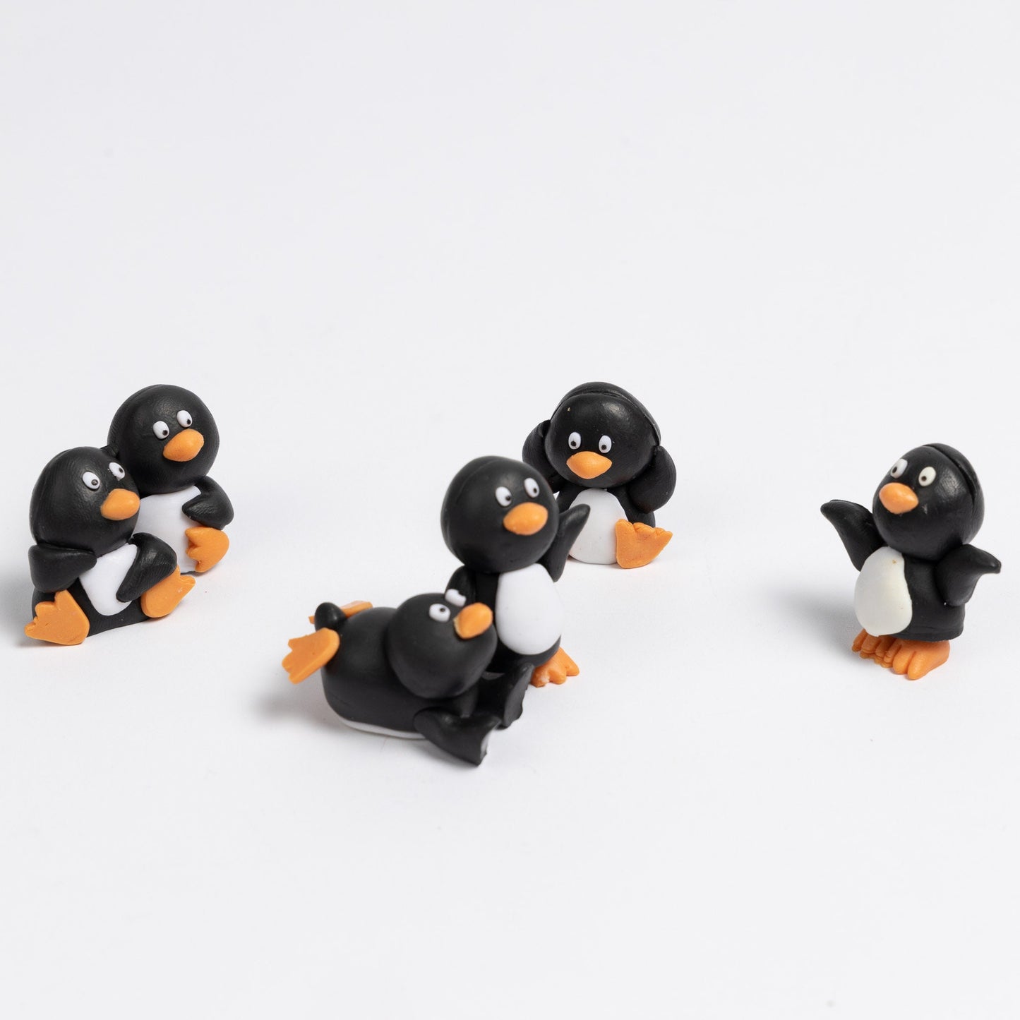 6 x mini Penguin Christmas Cake Decorations yule log cupcake toppers