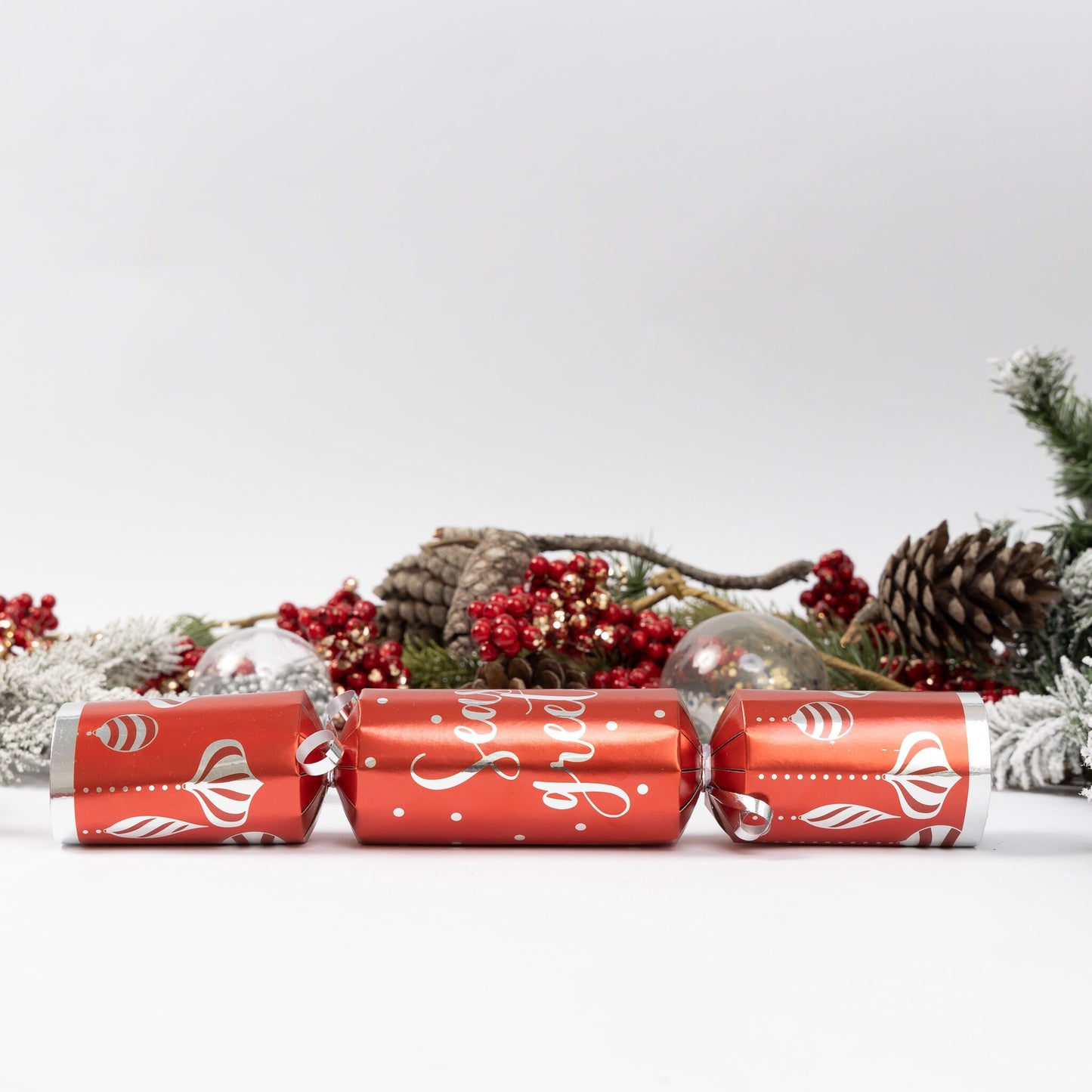 12 Make Your Own Christmas Cracker kit Crackers Hats Snaps Red baubles Keechi & co.