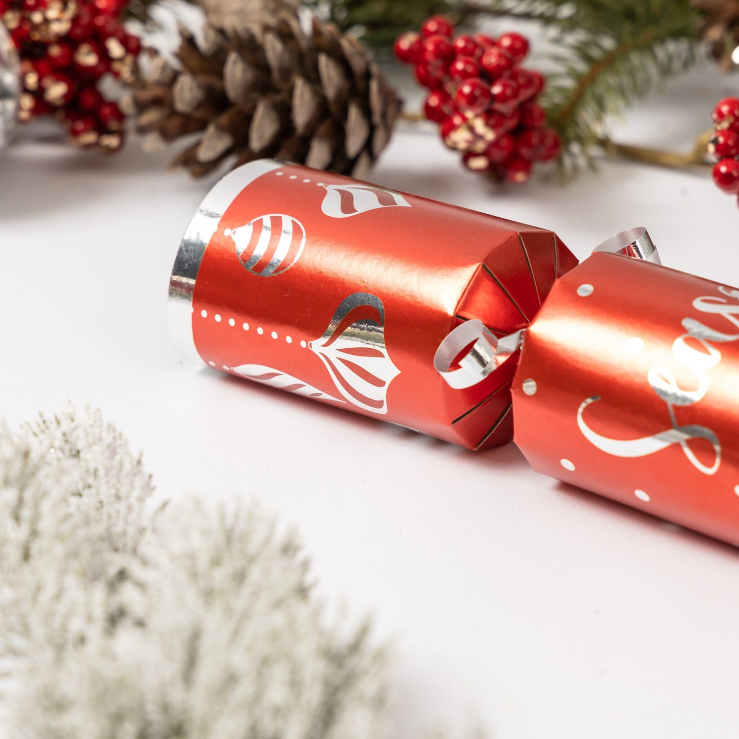 12 Make Your Own Christmas Cracker kit Crackers Hats Snaps Red baubles Keechi & co.