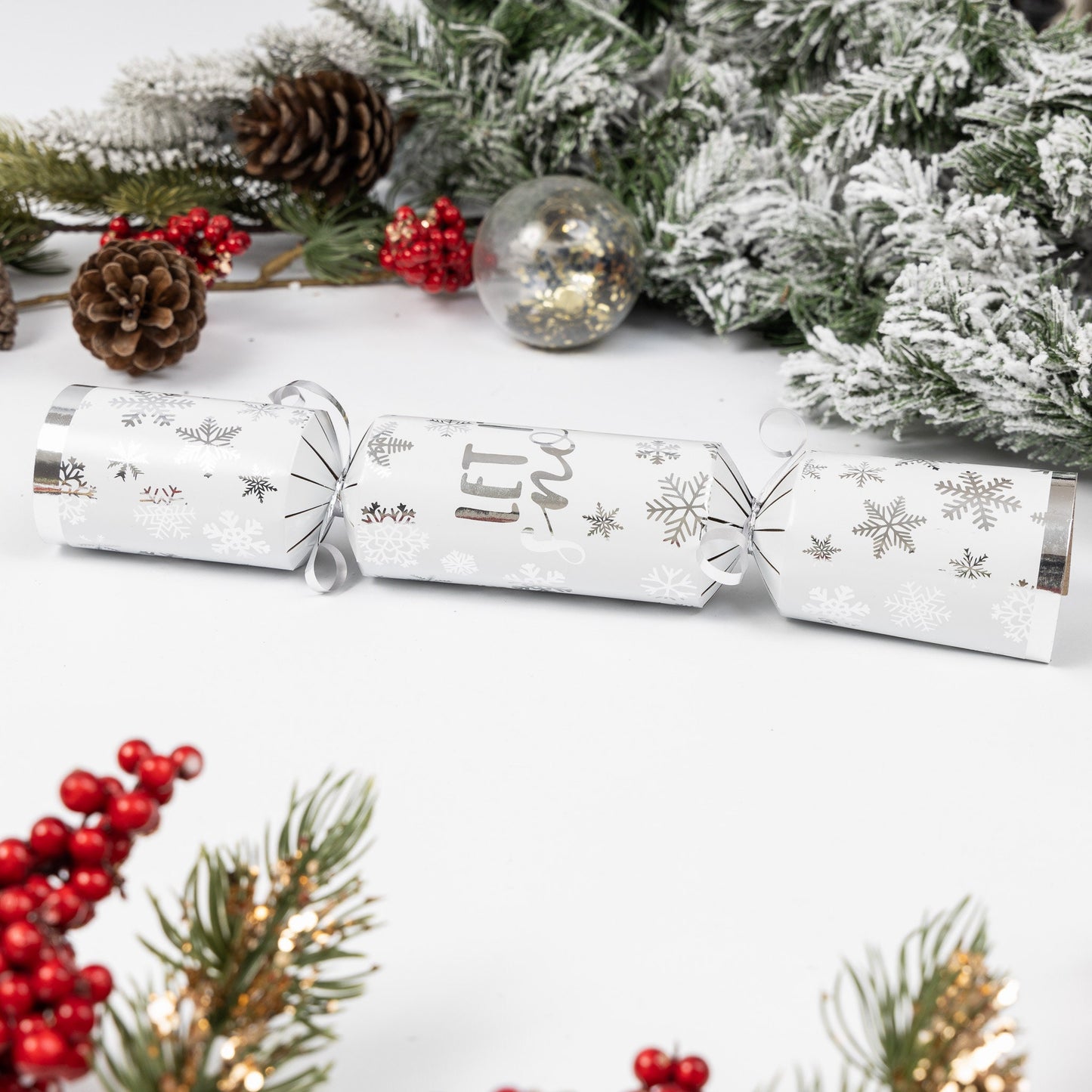 Make Your Own Christmas Cracker kit Crackers Hats Snaps Let it snow silver Keechi & co.