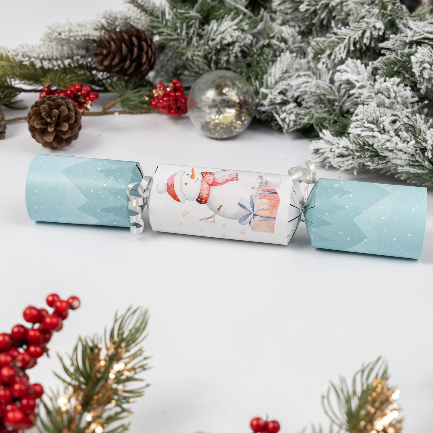 6 x Make Your Own Snow man Christmas Crackers new desgin