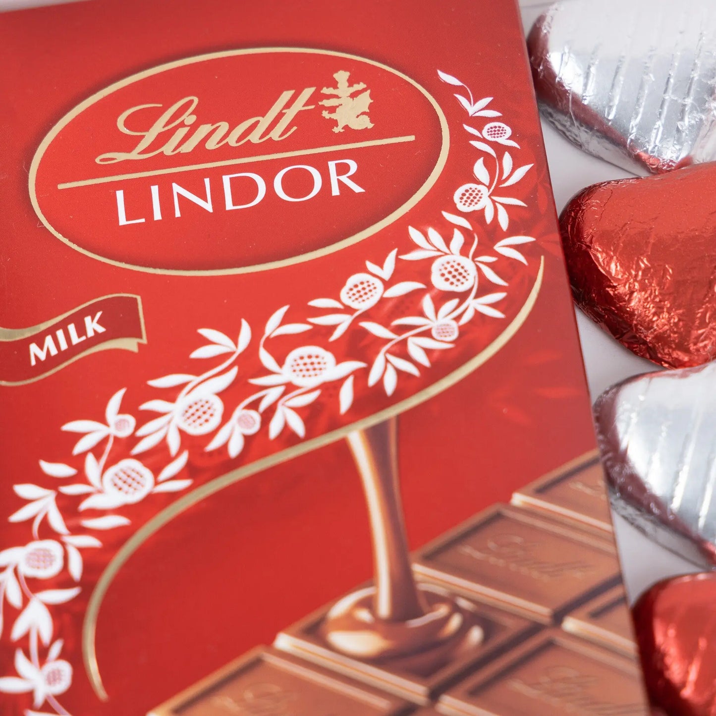 Lindt Lindor Milk White Chocolate Bars Hearts Hamper Gift Box Valentines Present idea Keechi & co.