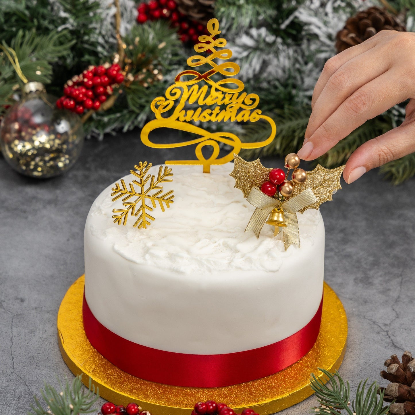 3 piece SET Gold HOLLY Merry Christmas Cake Decorations log cupcake toppers Keechi & co.
