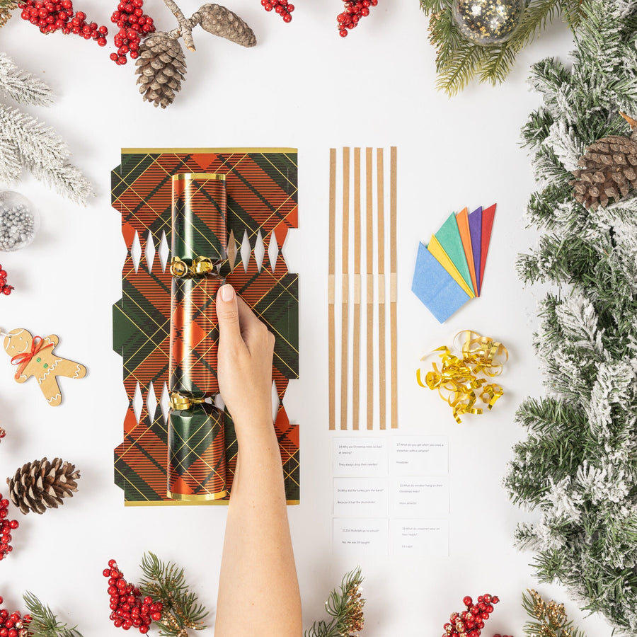 Make Your Own Christmas Cracker Kit – Tartan