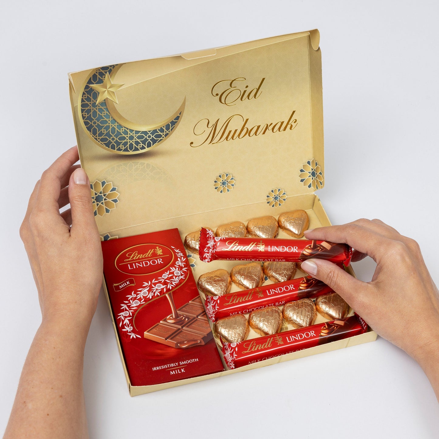 Eid Mubarak Lindt Lindor Milk Chocolate Bars & Hearts Gift Box Treat Hamper Keechi & co.