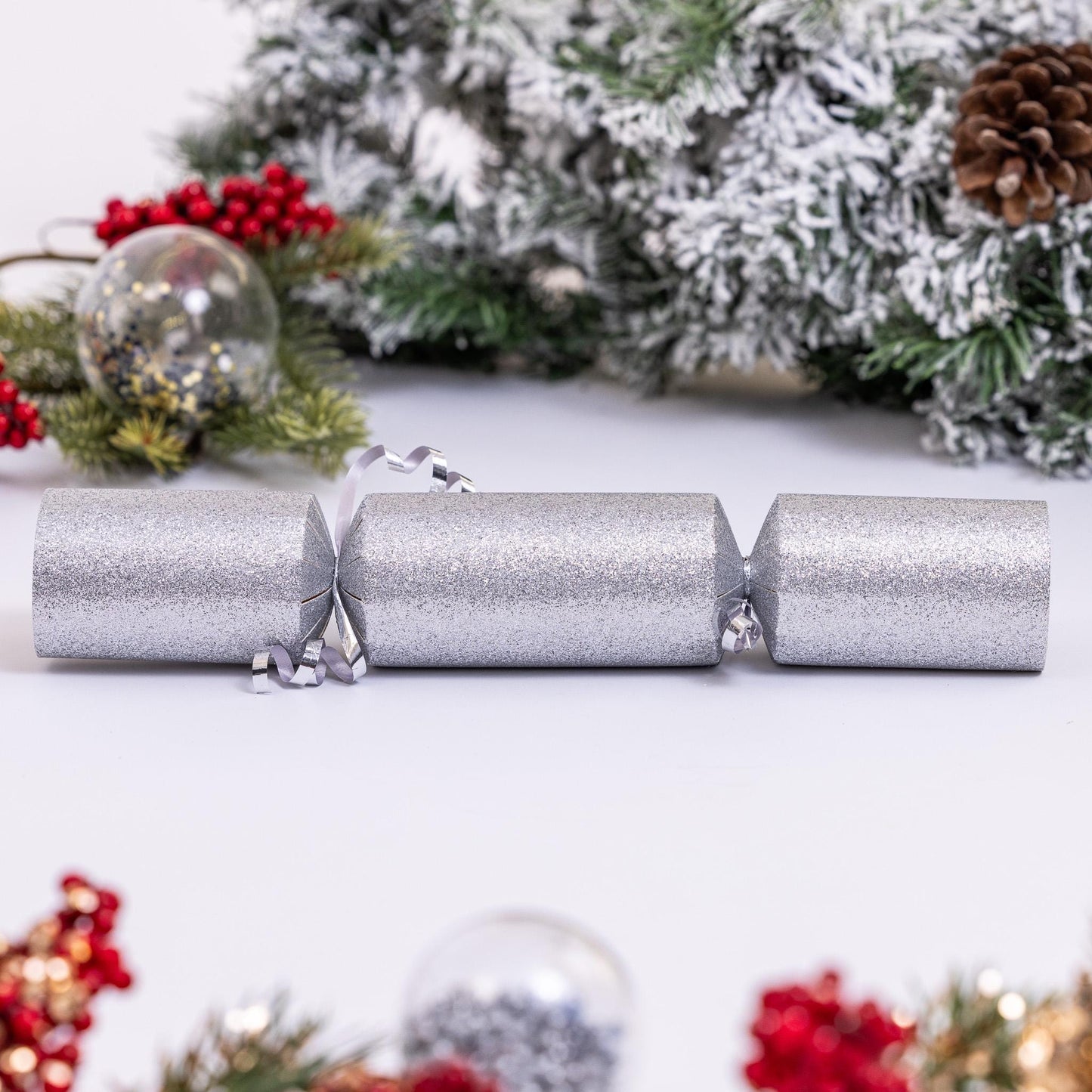 12 Make Your Own Christmas Cracker kit Crackers Hats Snaps RED and silver GLITTER