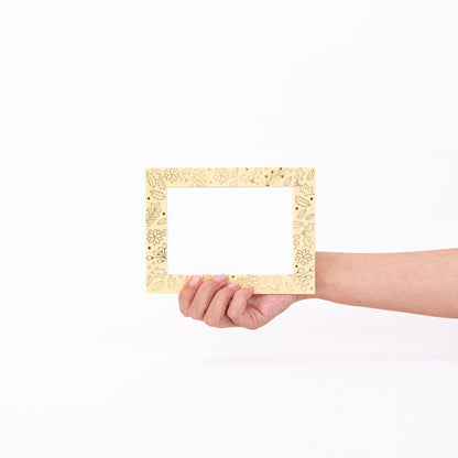 Christmas Photo Frame Cards & Envelopes – Cream & Gold – Pack of 6 – image 5