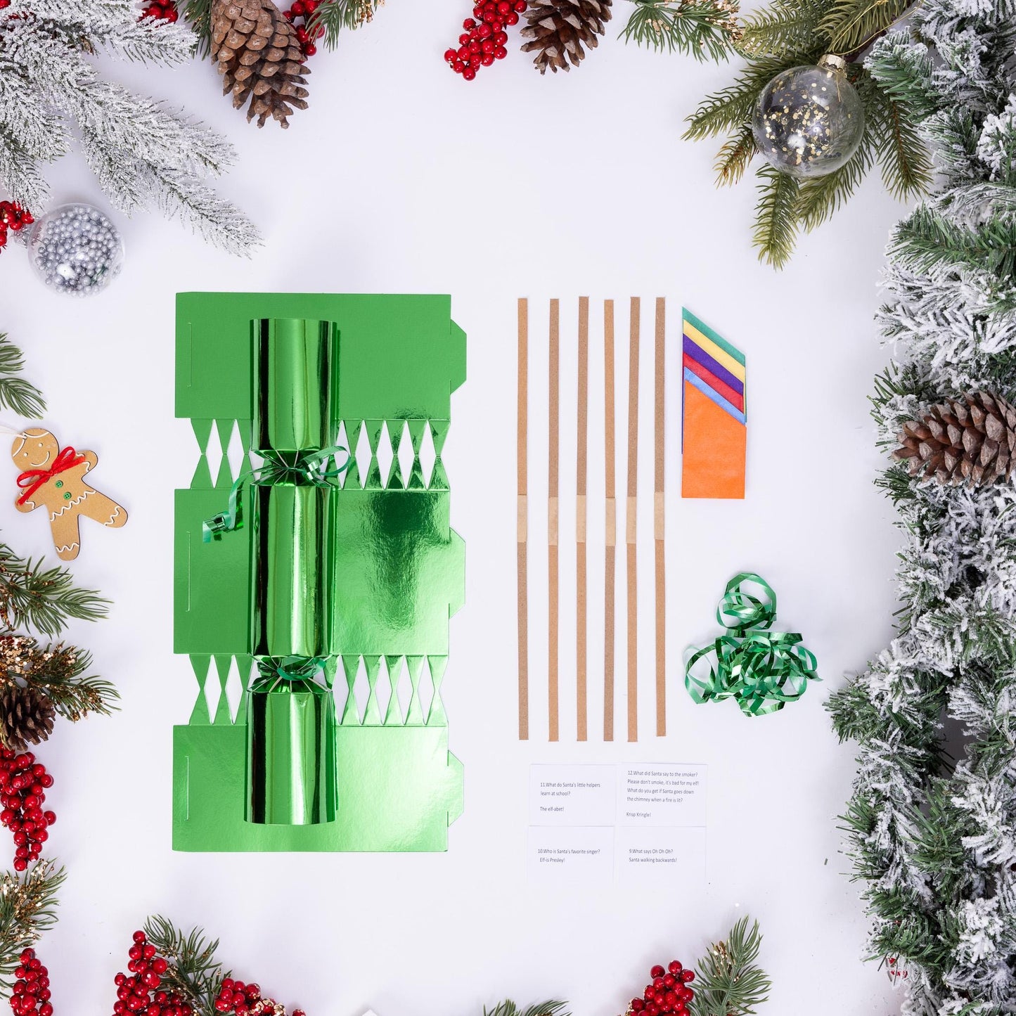 12 Make Your Own Christmas Cracker kit Crackers Hats Snaps green foil
