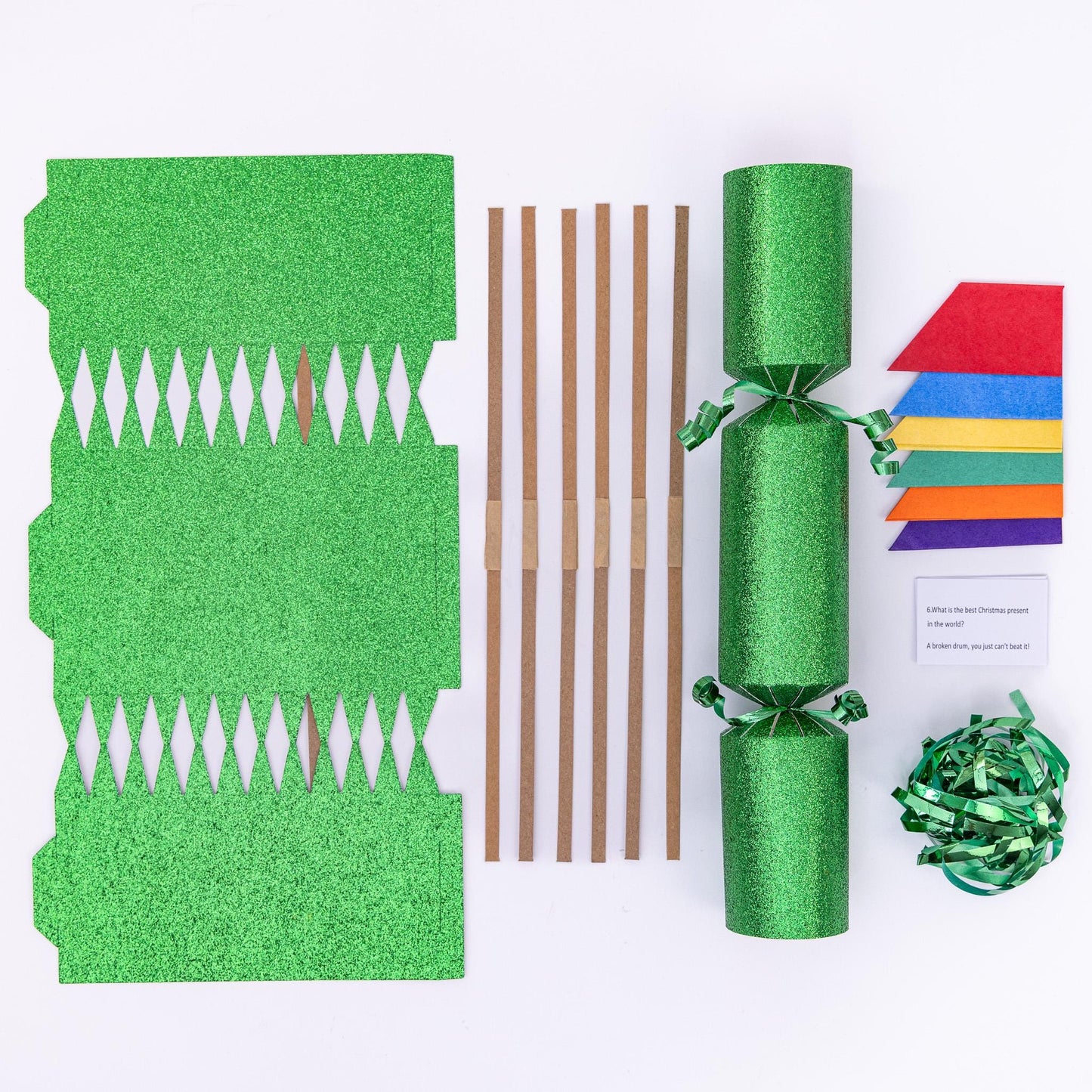 12 Make Your Own Christmas Cracker kit Crackers Hats Snaps Gold and Green GLITTER