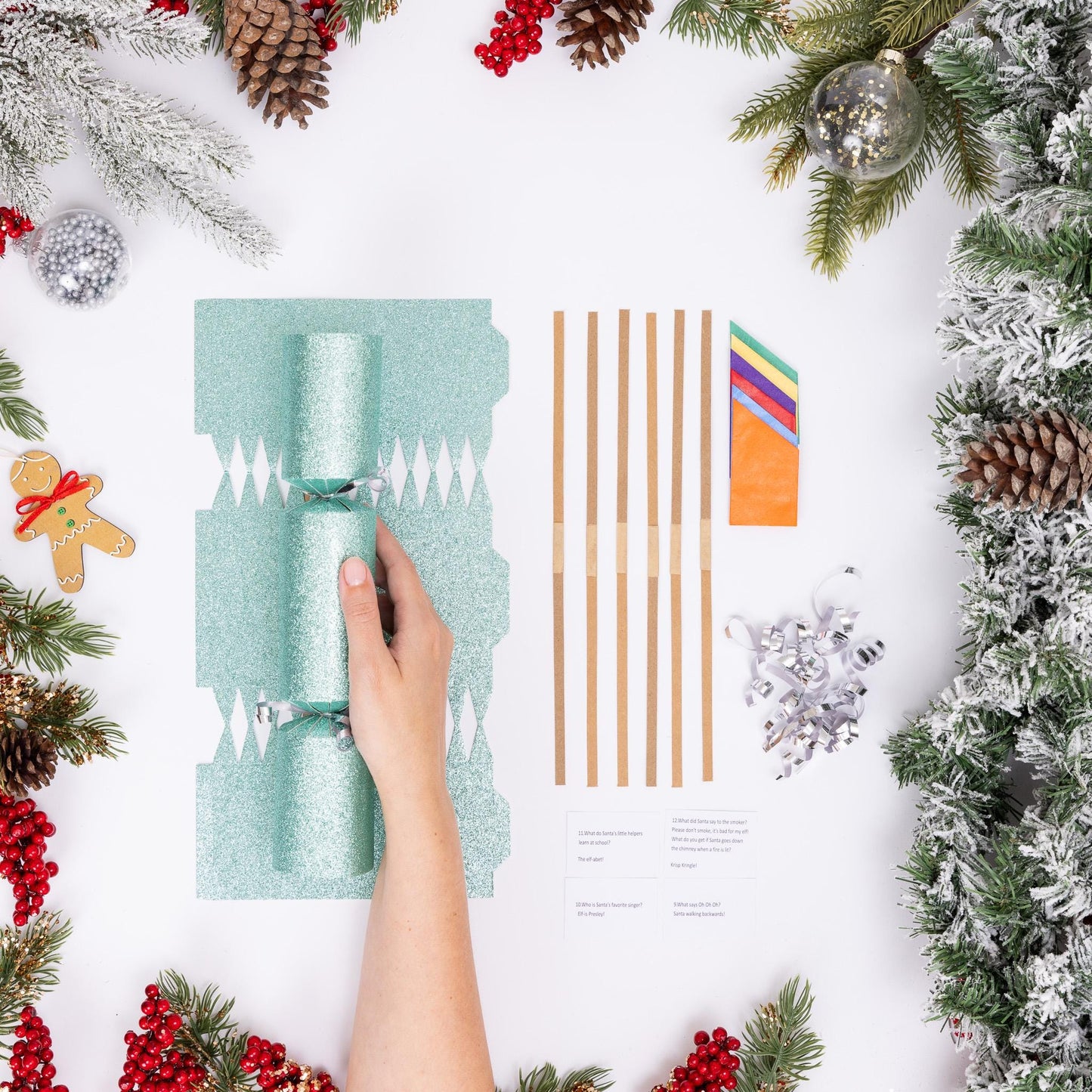 DIY Christmas Cracker Kit: Mint Glitter, Hats, Snaps - Pack of 6
