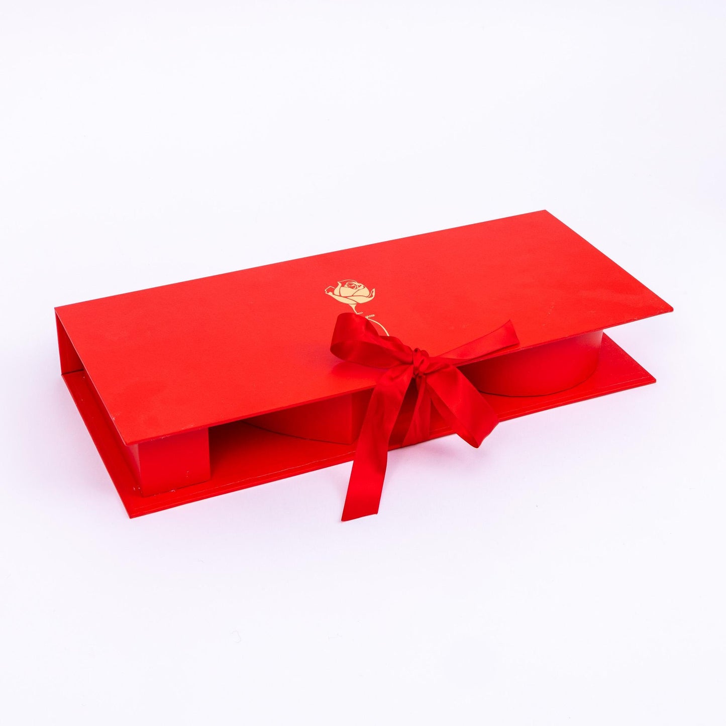Lindt Milk Chocolate Gift Set: Truffles & Soap Roses Hamper