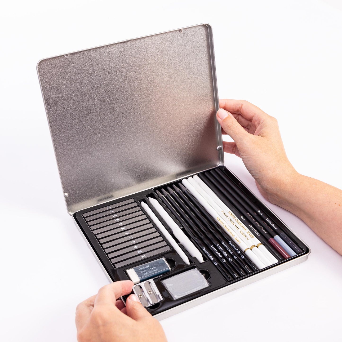 Artist Drawing Set Tin Sketching Box Pencils Pastels Charcoal Graphite Sticks