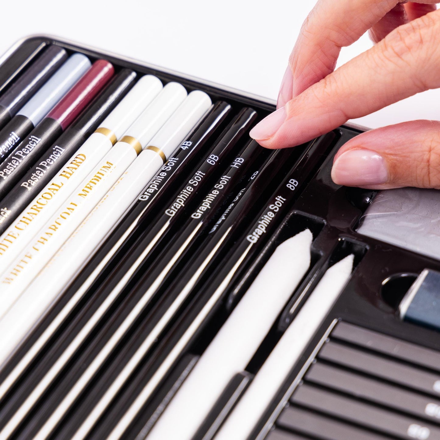 Artist Drawing Set Tin Sketching Box Pencils Pastels Charcoal Graphite Sticks