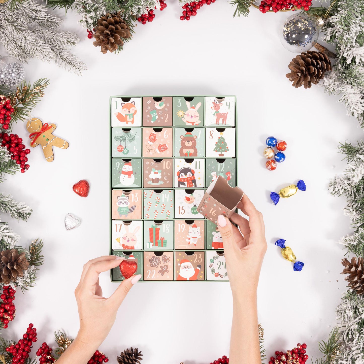 Fill your Own Advent Calendar 1-24 Draws Christmas Countdown