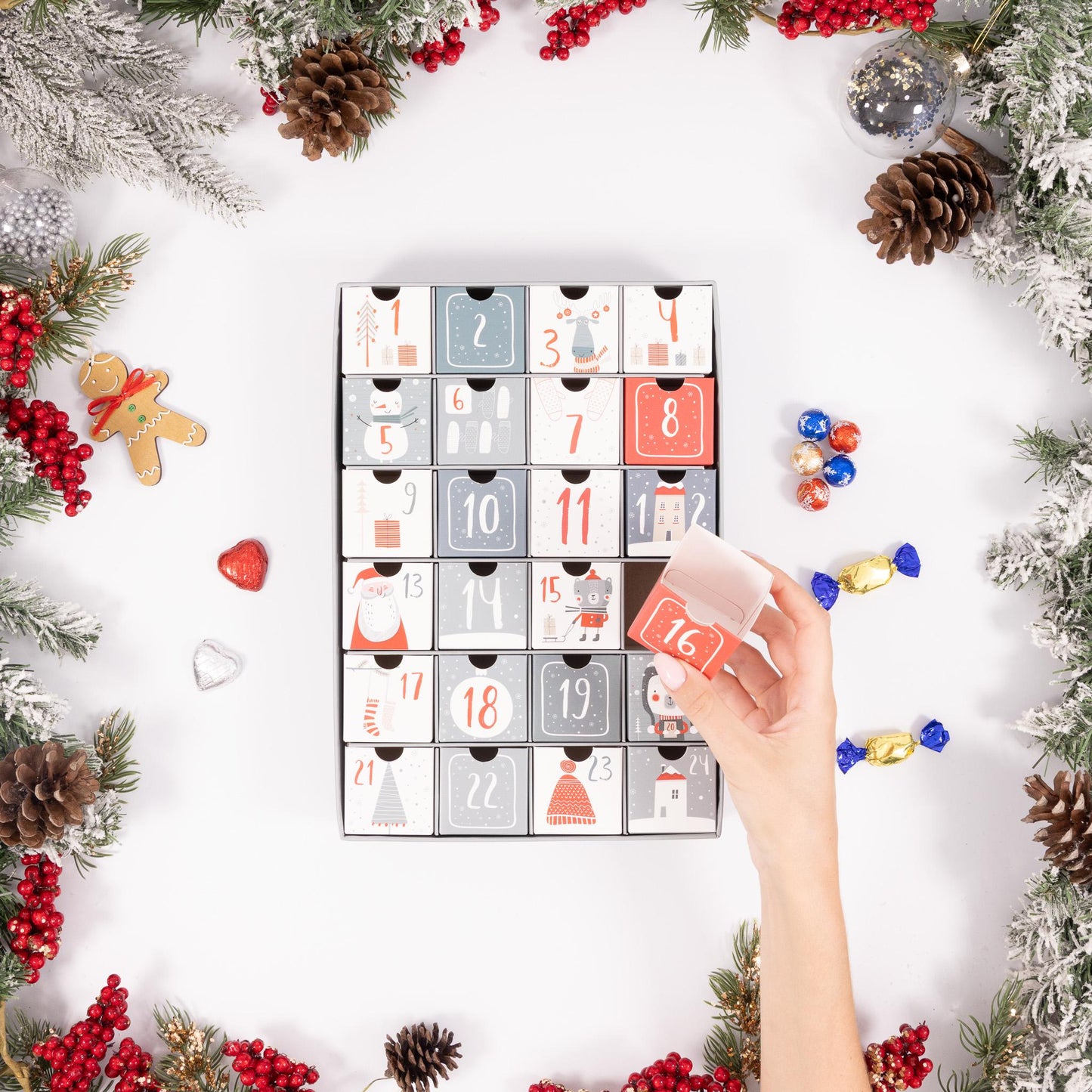 Fill your Own Advent Calendar 1-24 Draws Christmas Countdown