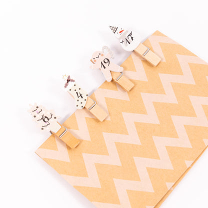 Numbered Advent Calendar Pegs – Pink Stockings – Set of 24 – image 7